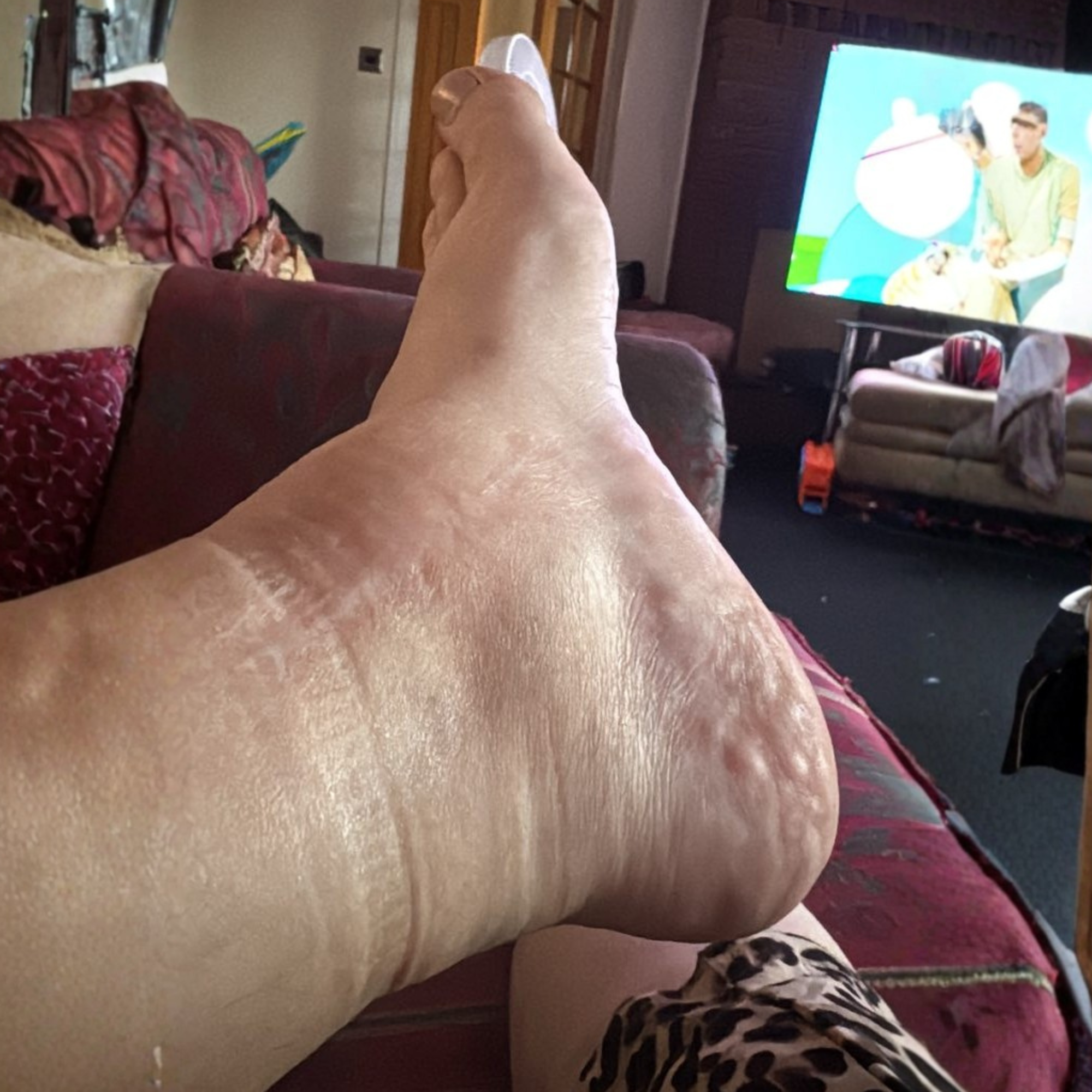 American Foot Association - AFA Facebook ad: perfect. now give me two page-stopping headlines