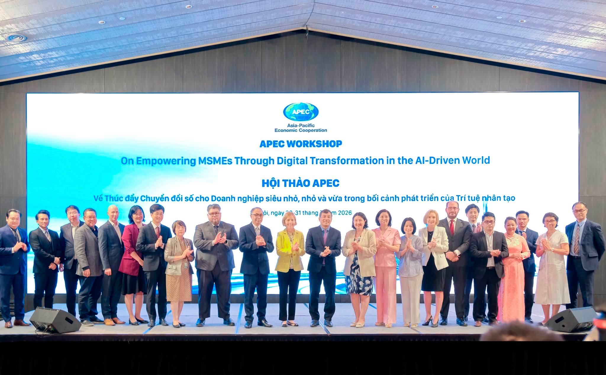 CMC Facebook ad: CMC GLOBAL THAM GIA ĐỐI THOẠI VỀ CHUYỂN…
