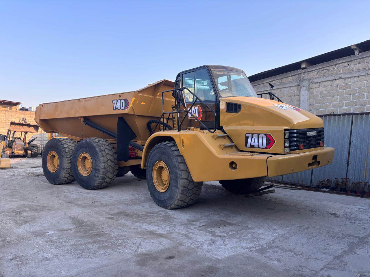 Pepe Guadarrama Facebook ad: 2005 CATERPILLAR dumper articulado 740