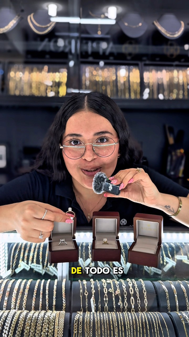 Apeiron Joyería Facebook ad: ¿Estas en busca de joyería con la mejor calidad y al mejor…