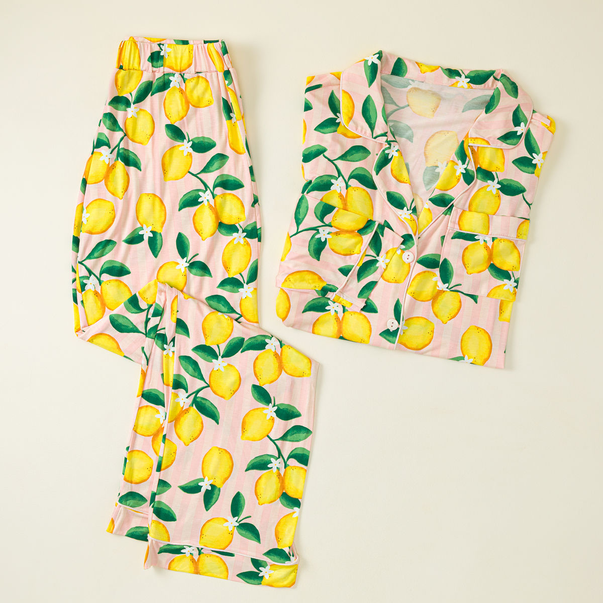 Uncommon Goods Facebook ad