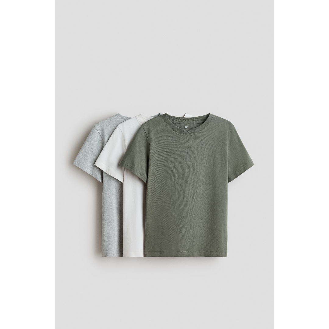 H&M Facebook ad