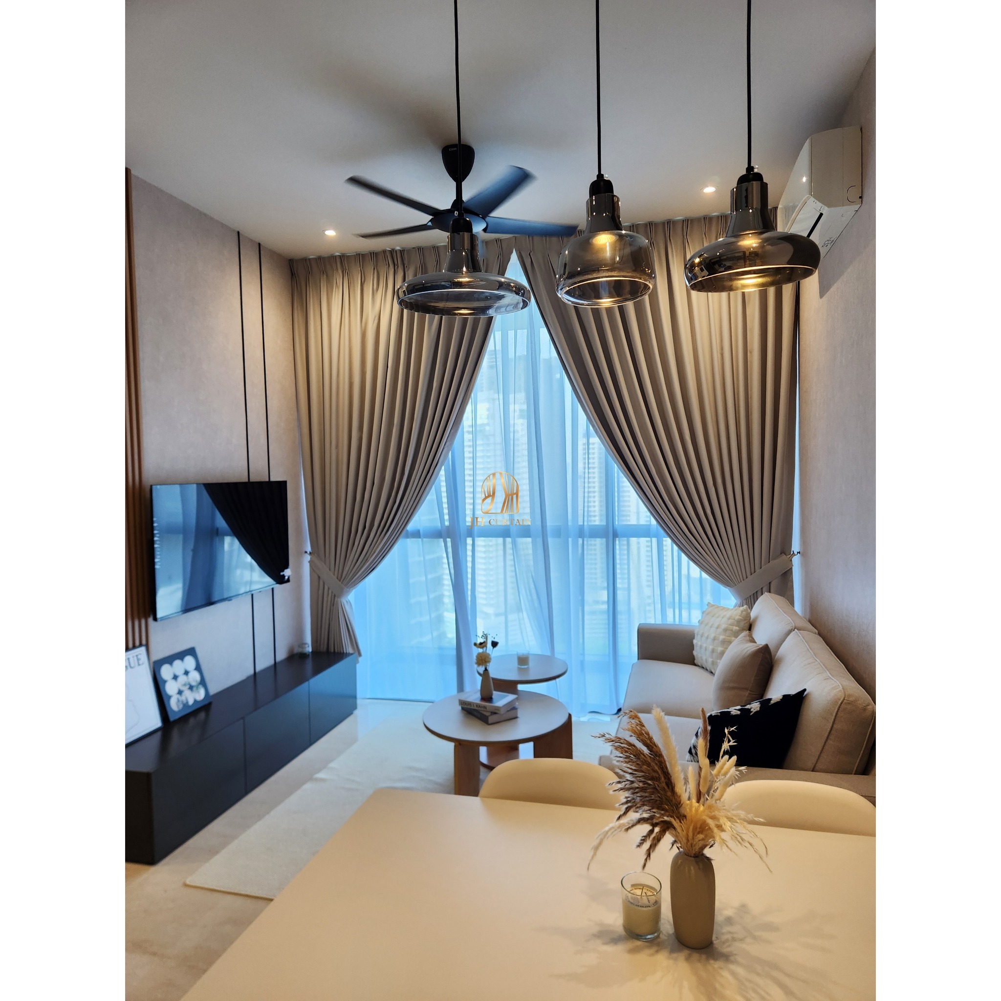 JH Curtain Facebook ad: RM1099, 1 ruang tamu dan 3 bilik tidur…