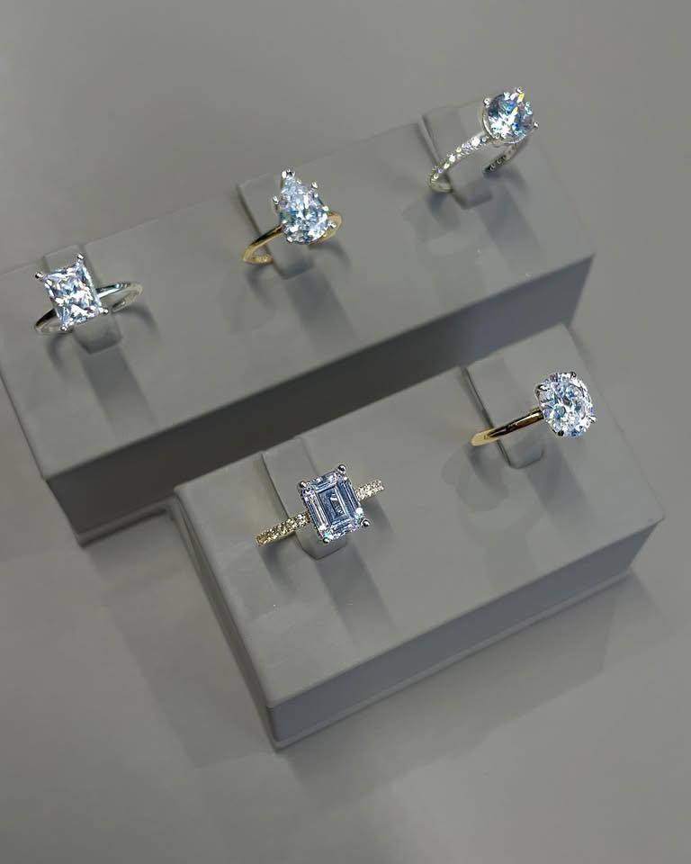 Diamond Center Facebook ad: Legacy of Love