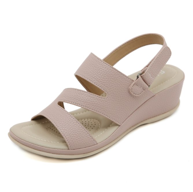 Newness China Facebook ad: China Imported Women's Shoes | Up to 30% OFF