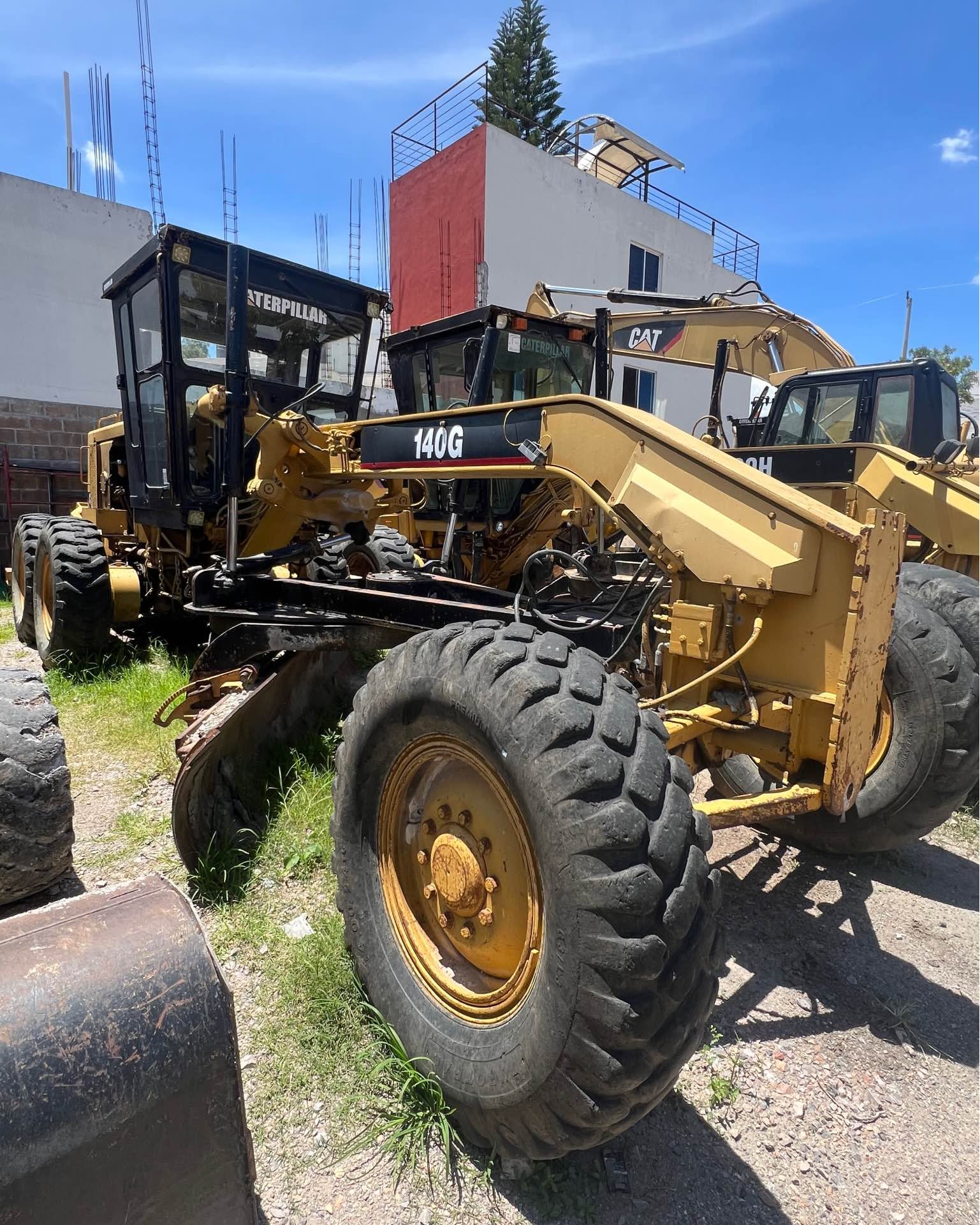 Octavio Marcial Facebook ad: Renta de Motoniveladora CAT 140G | Maquinaria Pesada QUOTA