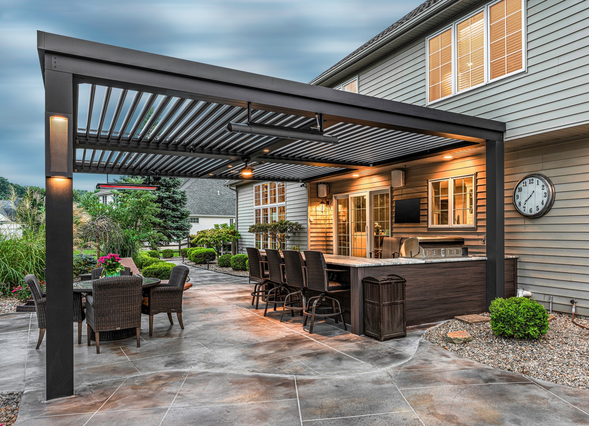 StruXure Socal Facebook ad: Seamless Indoor-Outdoor Living