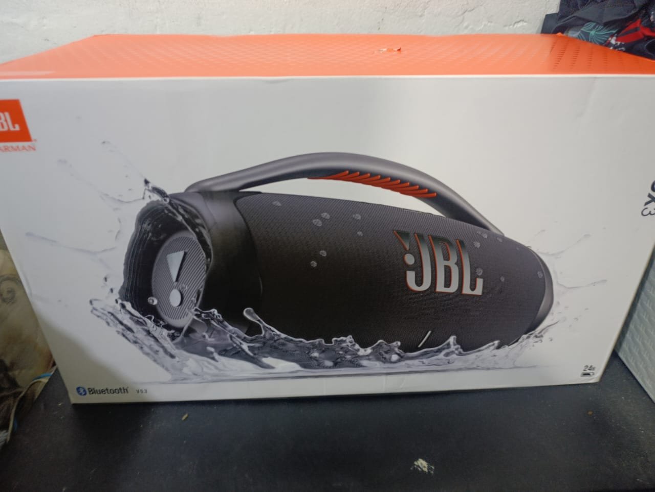 Luisito Acuña Facebook ad: parlante boombox 3 jbl nuevo