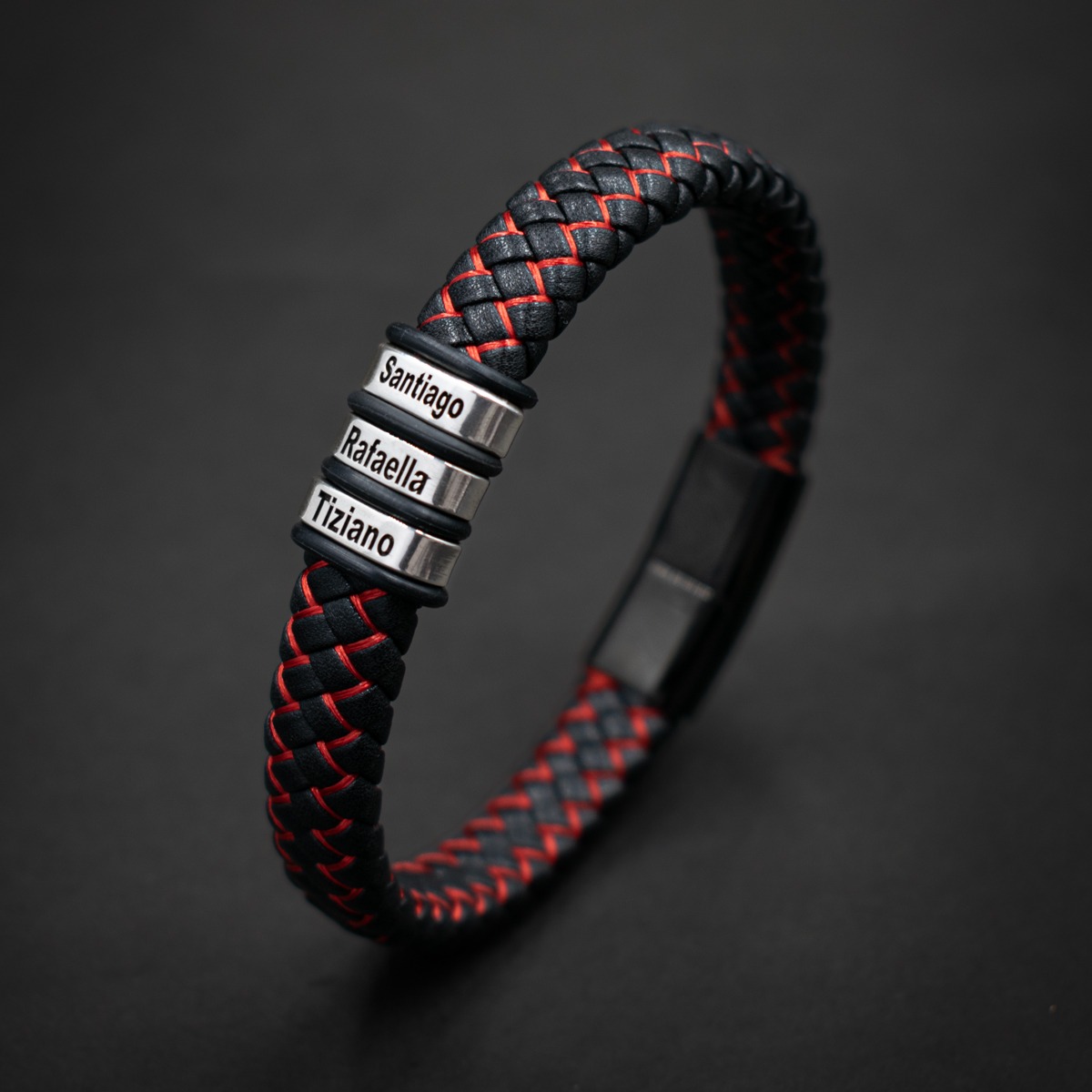 Gunz - Accesorios Facebook ad: Este Día del Padre no regales algo común.