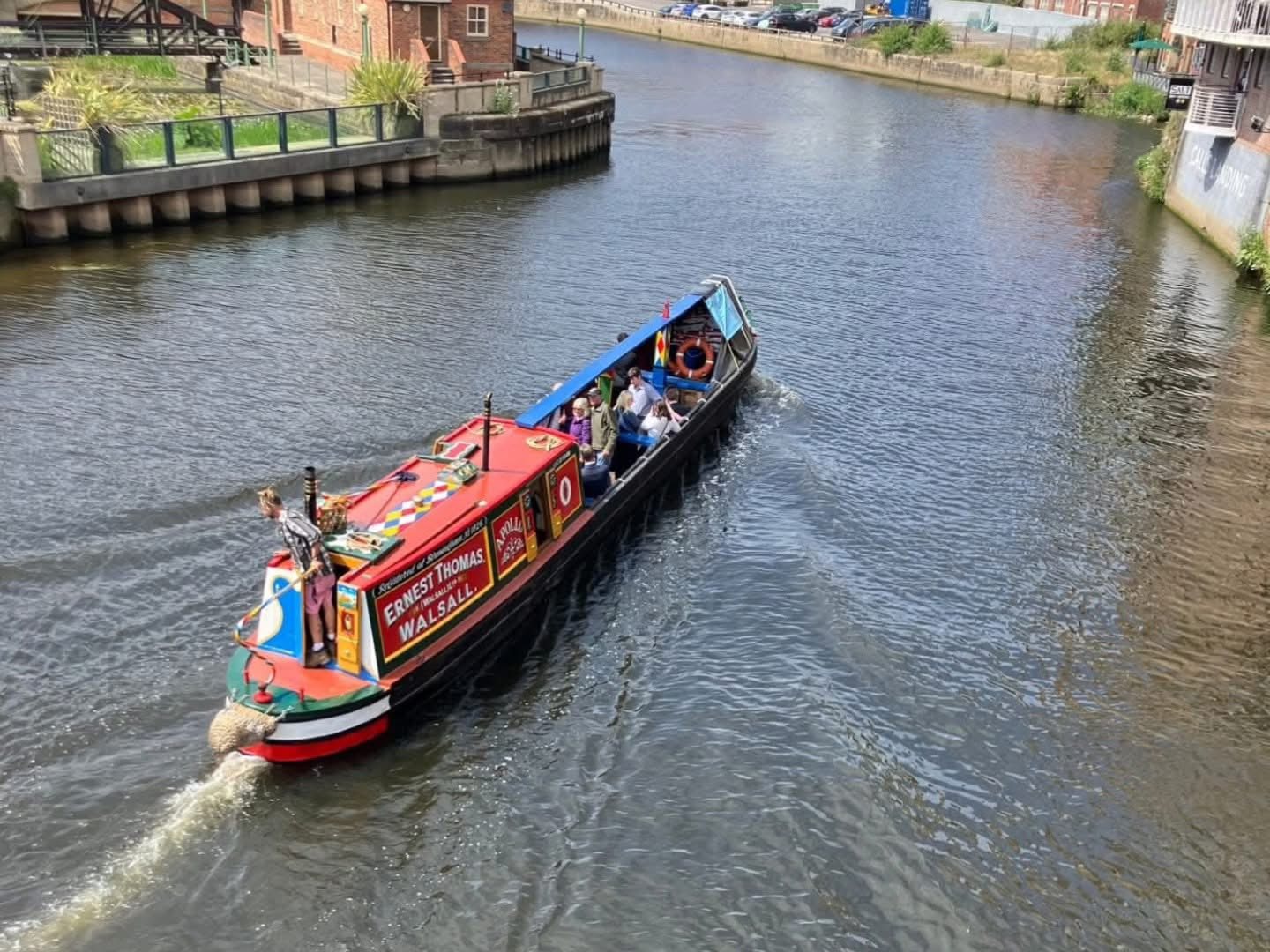 Best Yorkshire Boating Facebook ad: Come boating with us