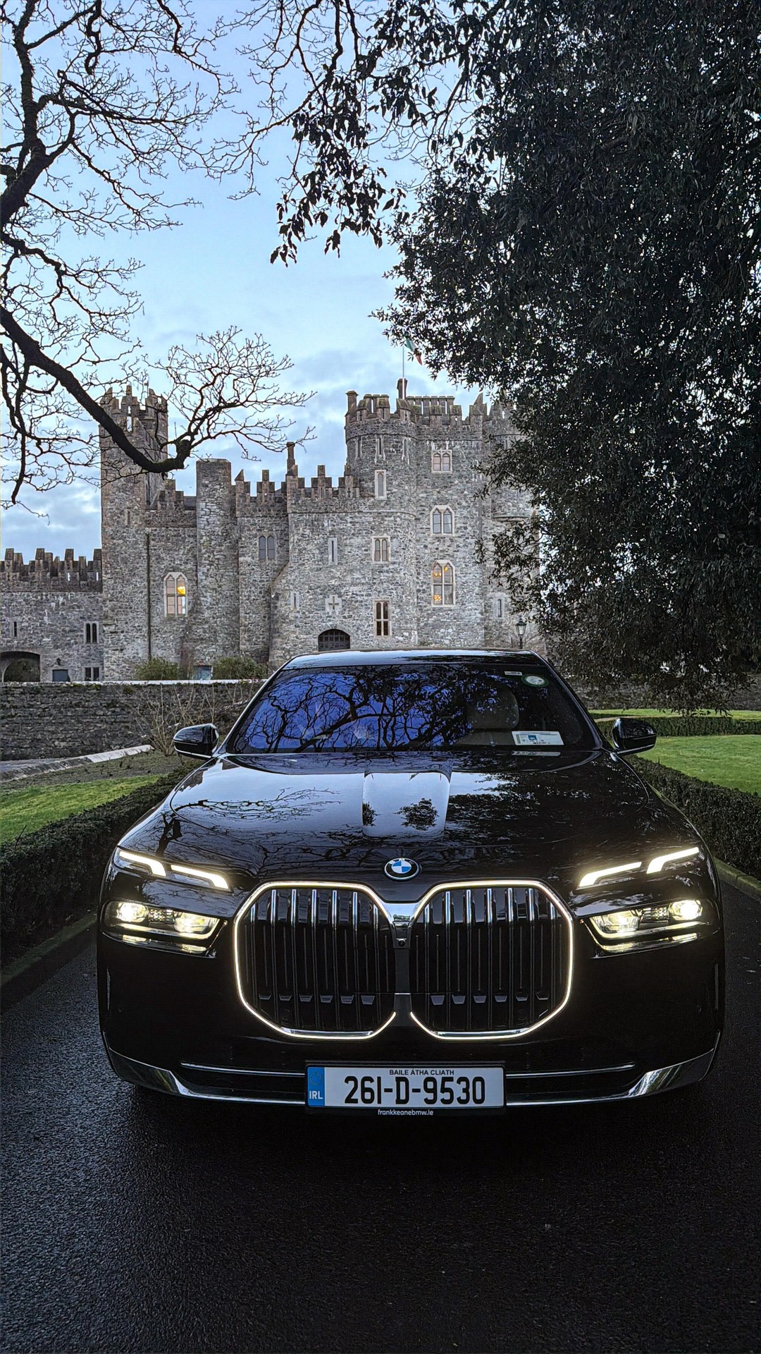 empireofluxuryireland Facebook ad: Arrive in style on the most important day…
