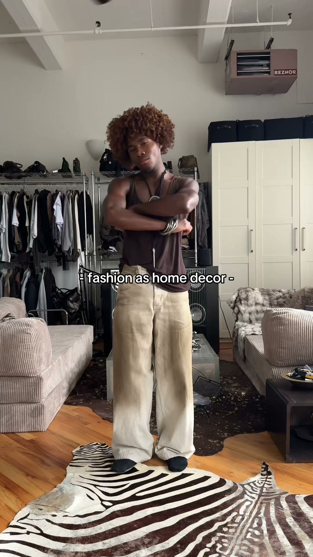 eBay Facebook ad: Watch & shop fashion on eBay Live.