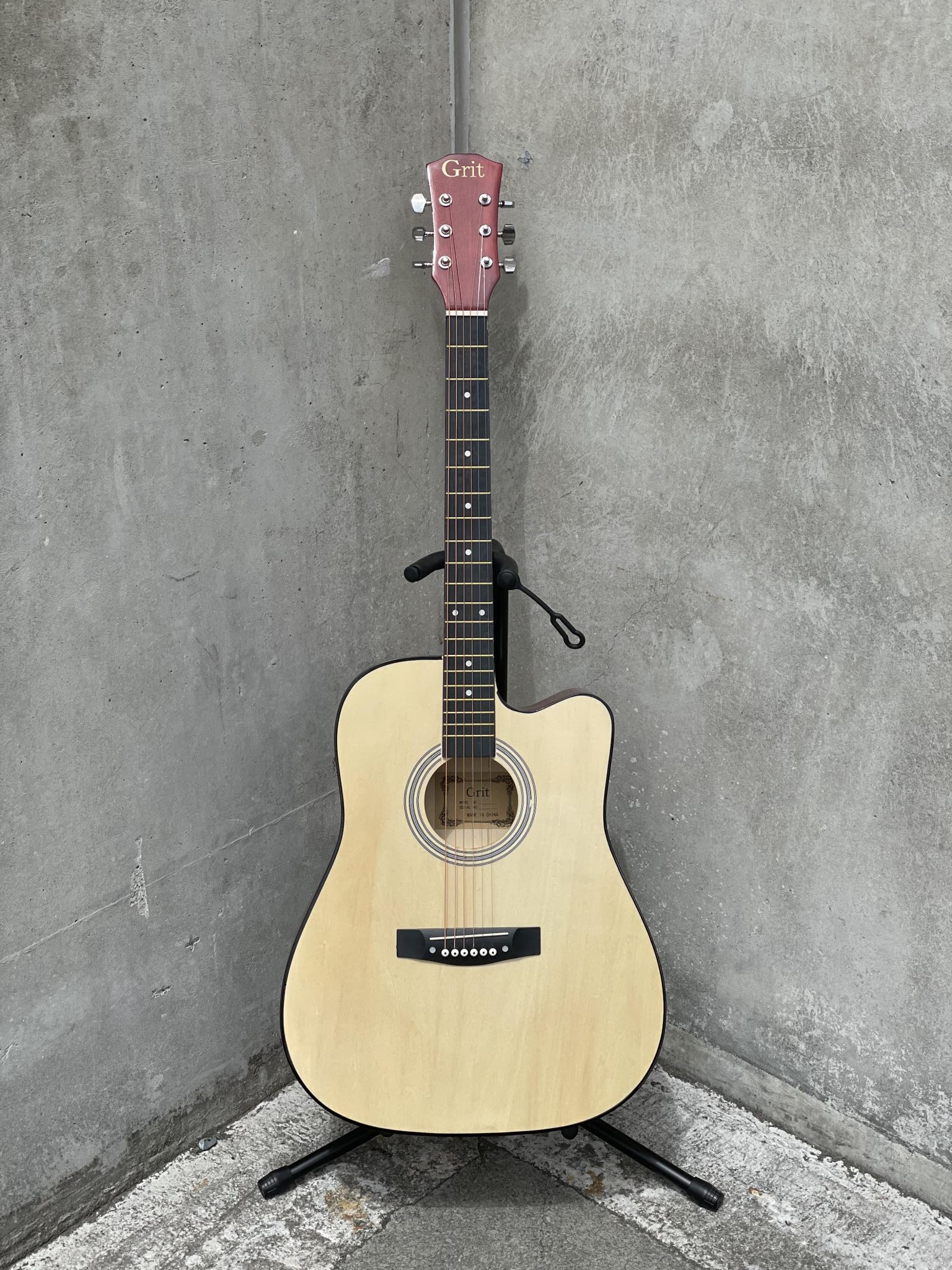 Dealonline Wellington Facebook ad: 41 Wooden Acoustic