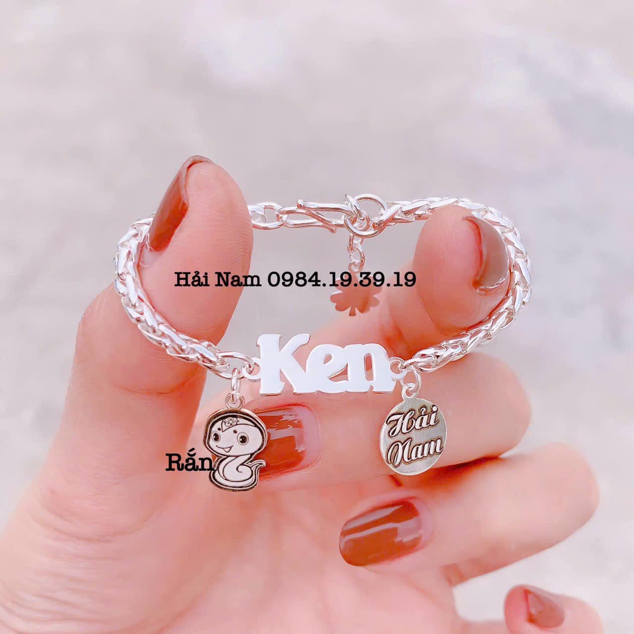 Trang sức bạc Hải Nam Facebook ad: ĐÂY KHÔNG PHẢI 1 CHIẾC LẮC TAY BÌNH…