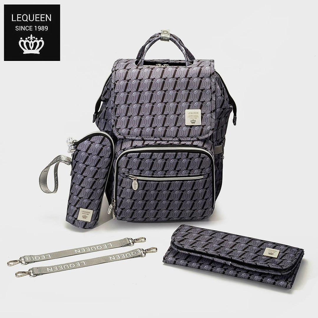 Lequeen Facebook ad: لو بتدوري على شنطة تجمع بين الجودة, المساحة…