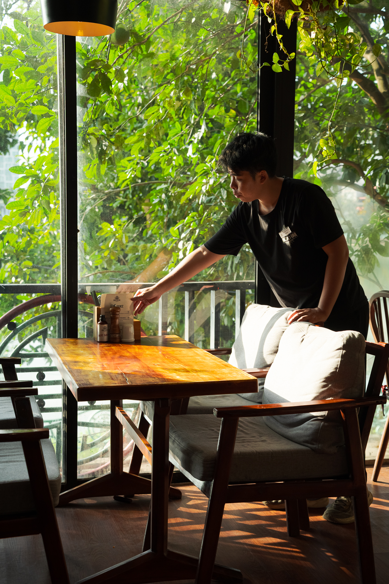 Hanoi Taco Bar - West Lake Facebook ad: Nếu đang tìm một nơi hẹn hò vừa…