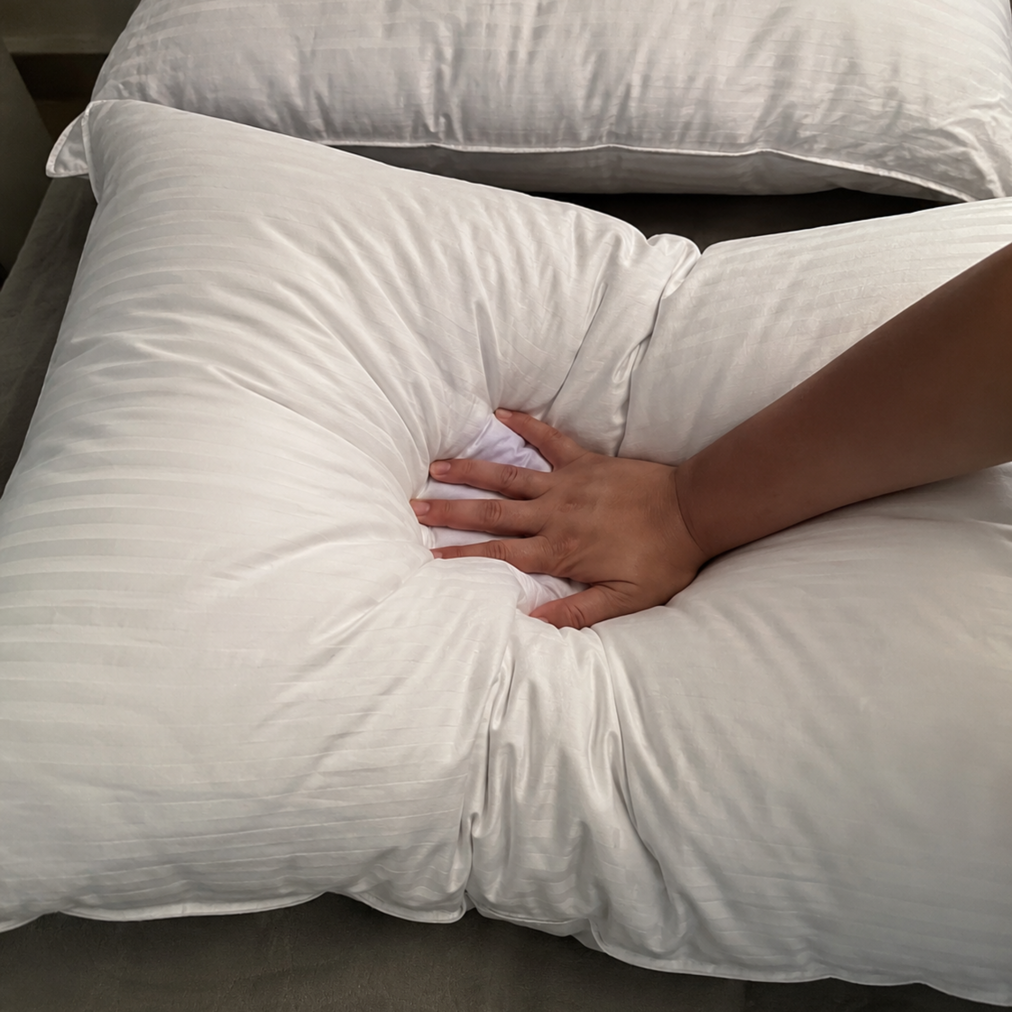 Michelle Harris Facebook ad: The Weird Pillow In Our 5-Star Airbnb