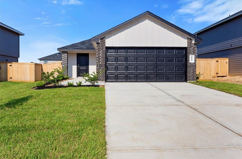 Elizabeth Stransky-Mader, Realtor & Mortgage Loan Officer Facebook ad: PRICE IMPROVEMENT! LEASE LISTING!