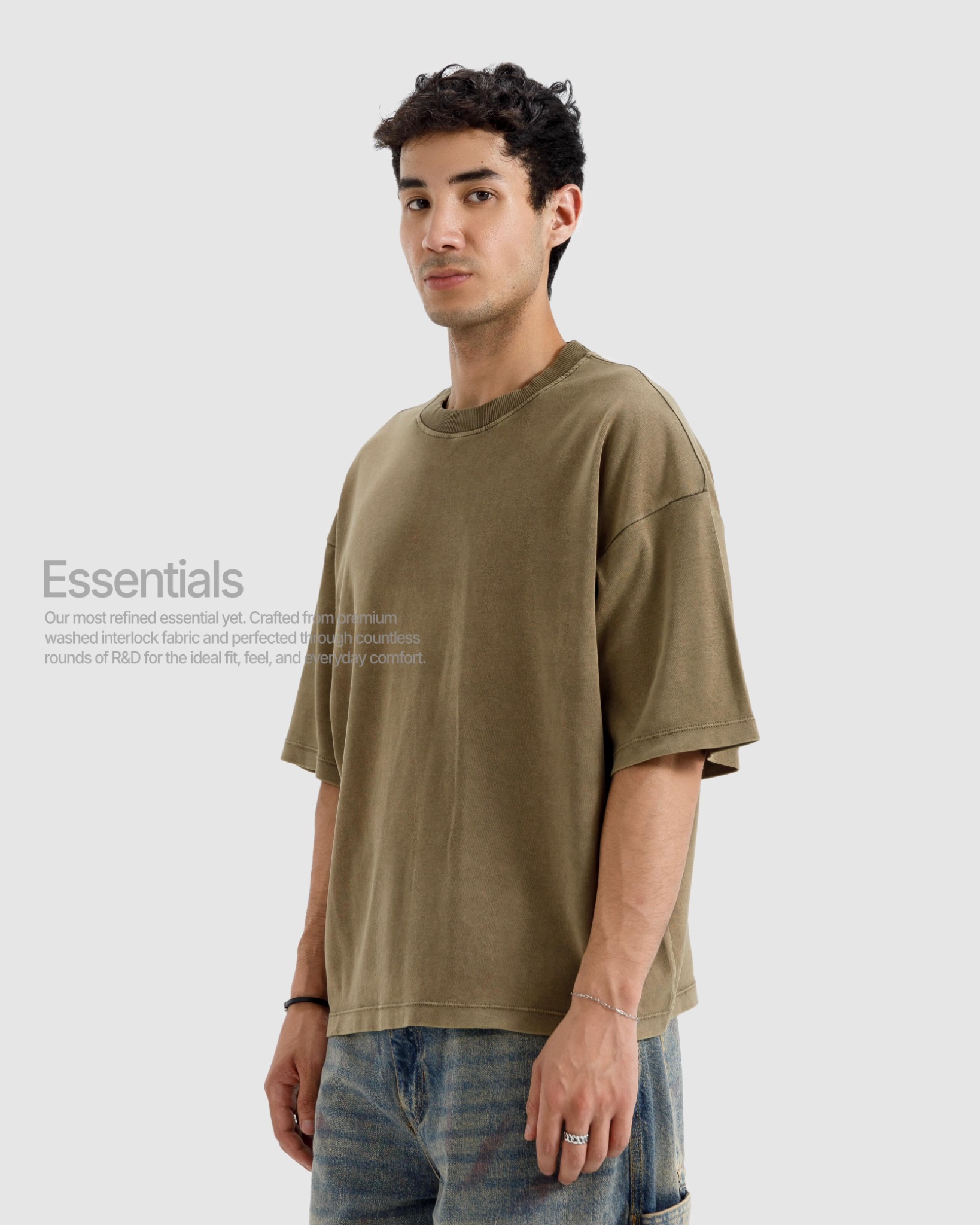 Hanger Pakistan Facebook ad: Premium Essentials