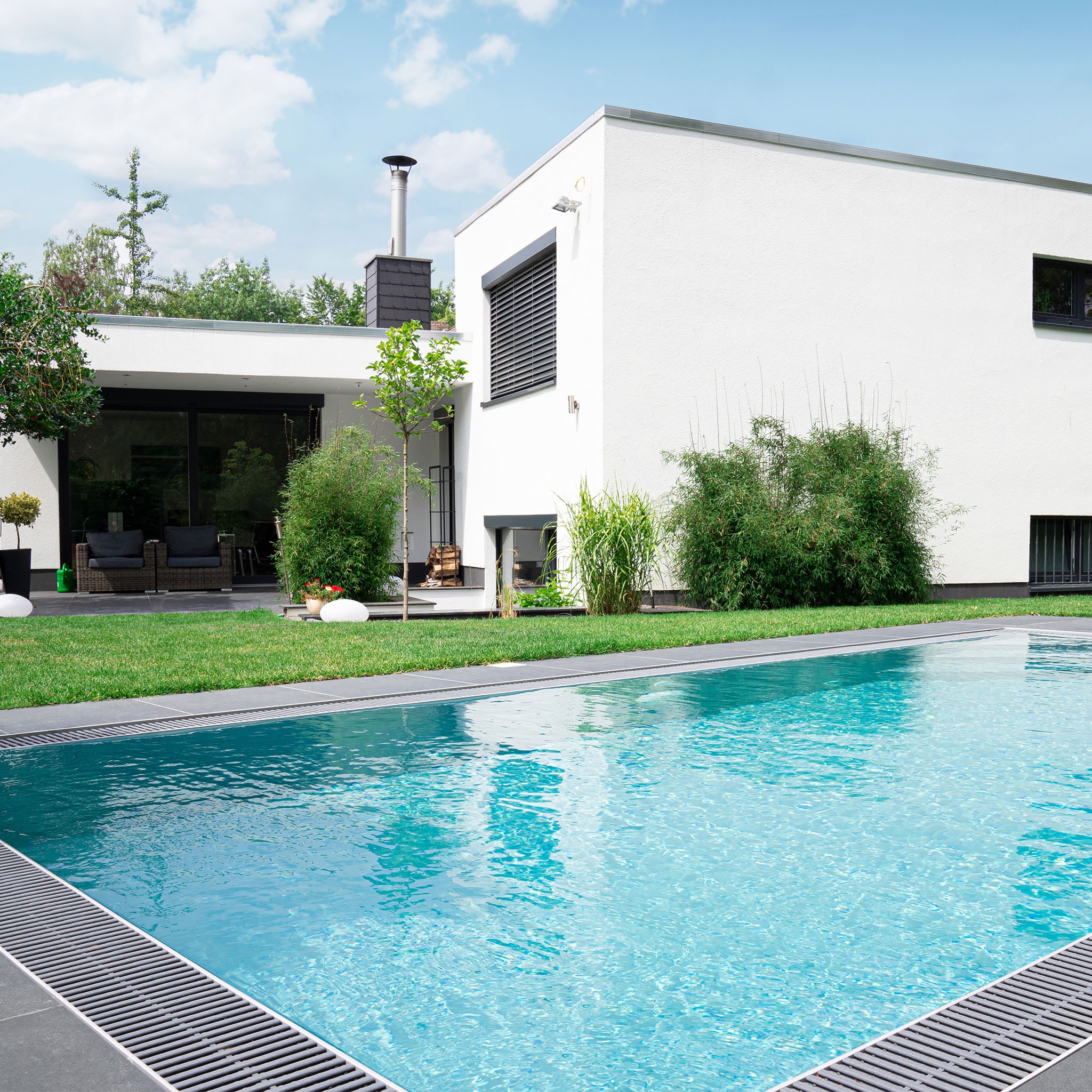POOL - SYSTEMS GmbH & Co. KG Facebook ad: Träumen Sie nicht länger und realisieren Sie Ihren…