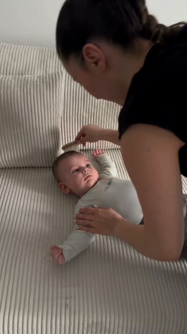 Koala Babycare Facebook ad: La mochila portabebés ergonómica para ti y para tu bebé.