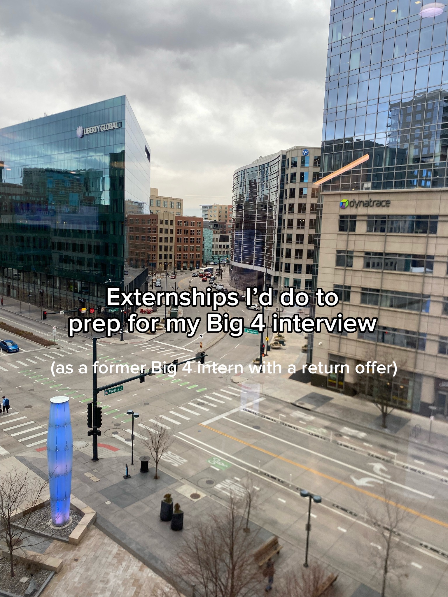 Extern Facebook ad: Extern cohorts fill fast.