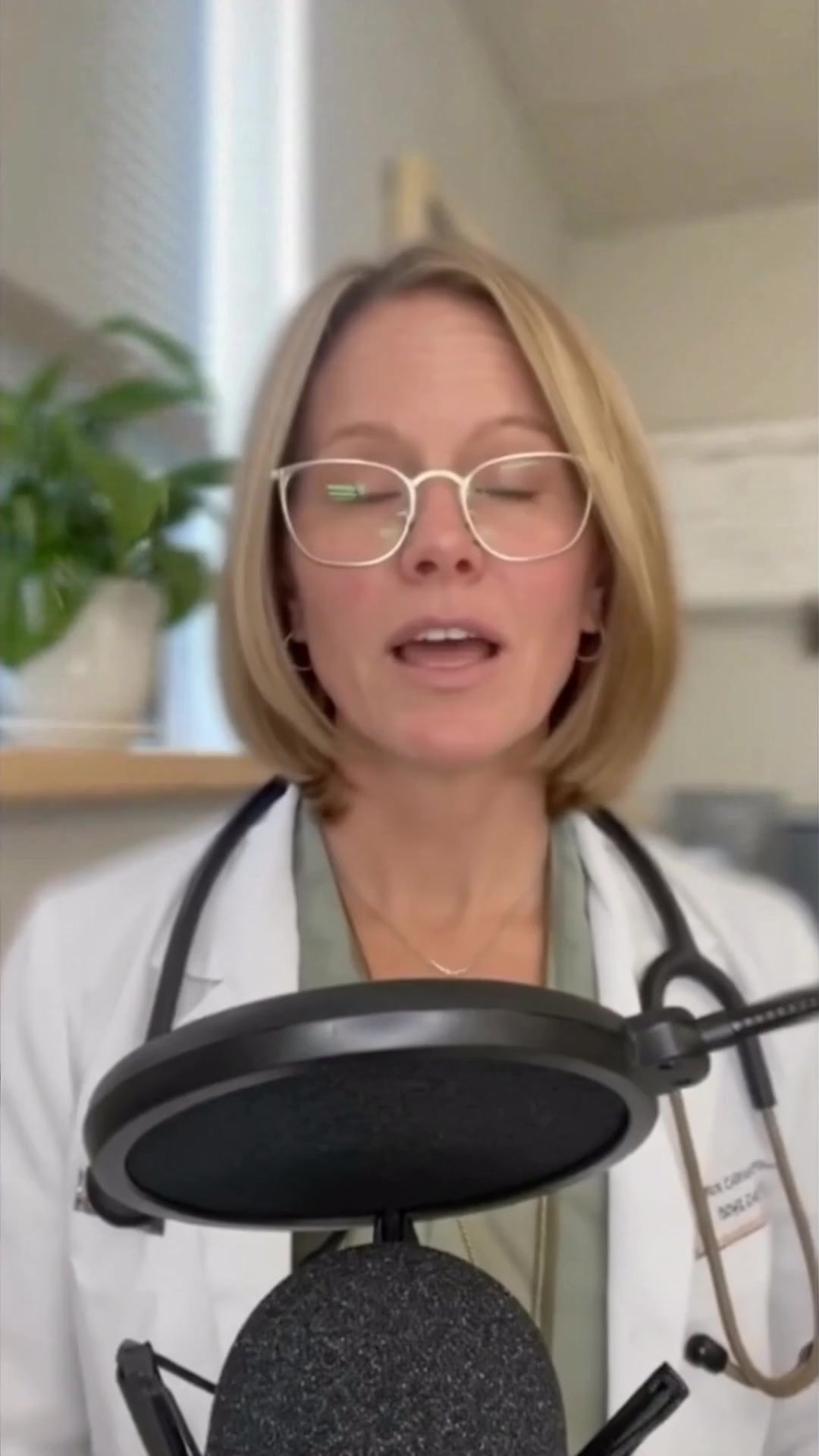 Alicia Darling Facebook ad: The truth about hormonal weight