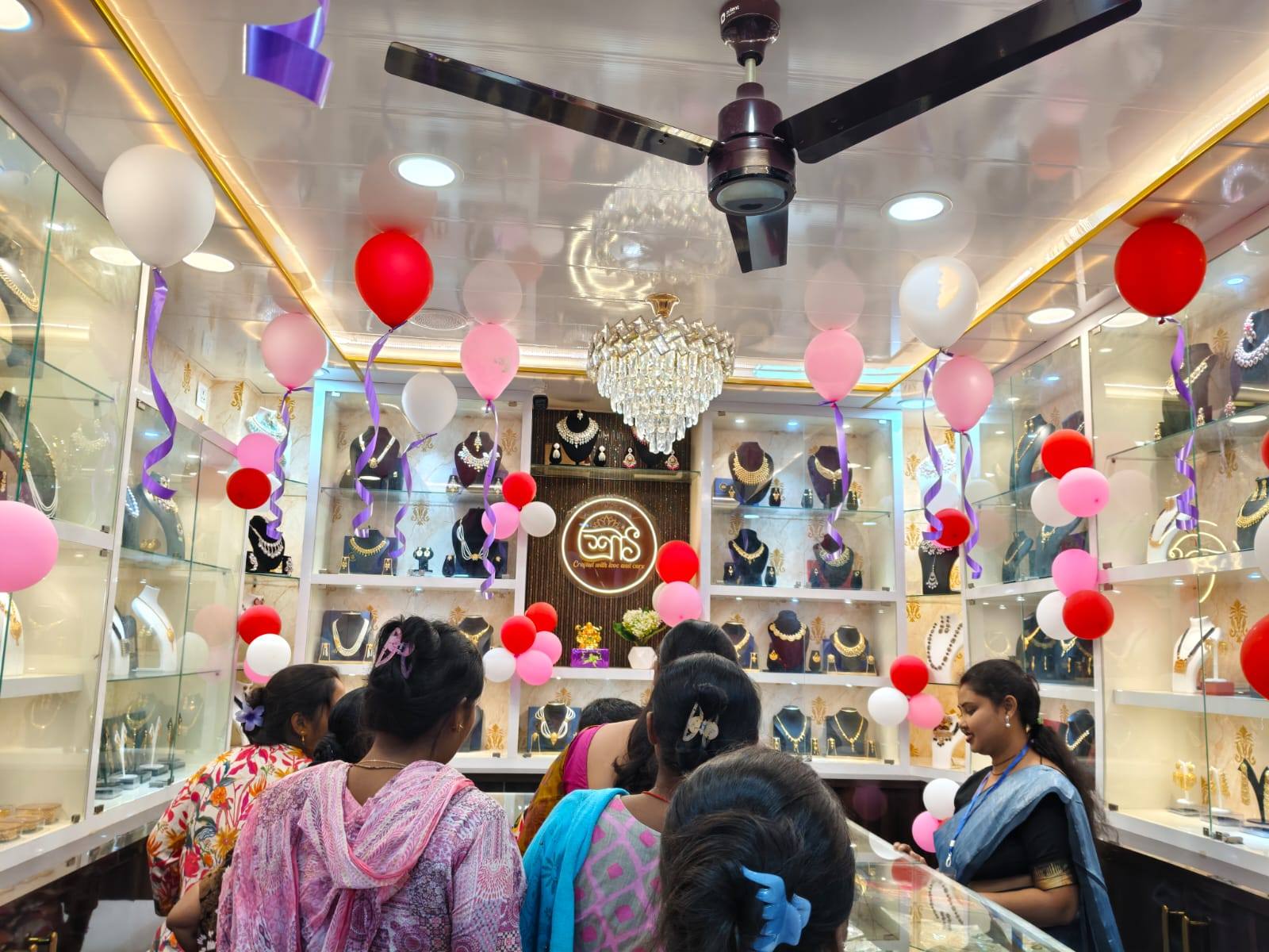 শ্রী' S - Gold Plated Jewellery & More Facebook ad
