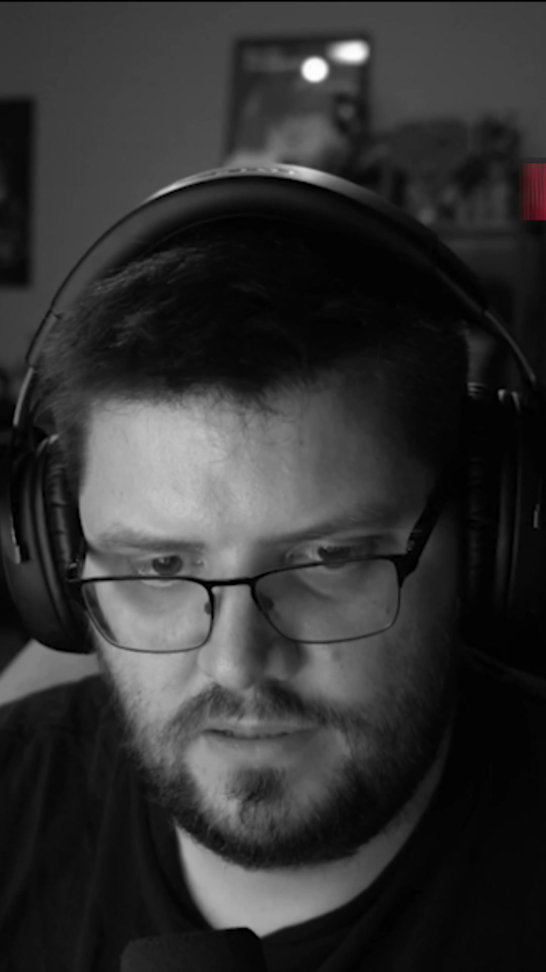 MADMONQ Facebook ad: Zapomeň na vodu a míchání.