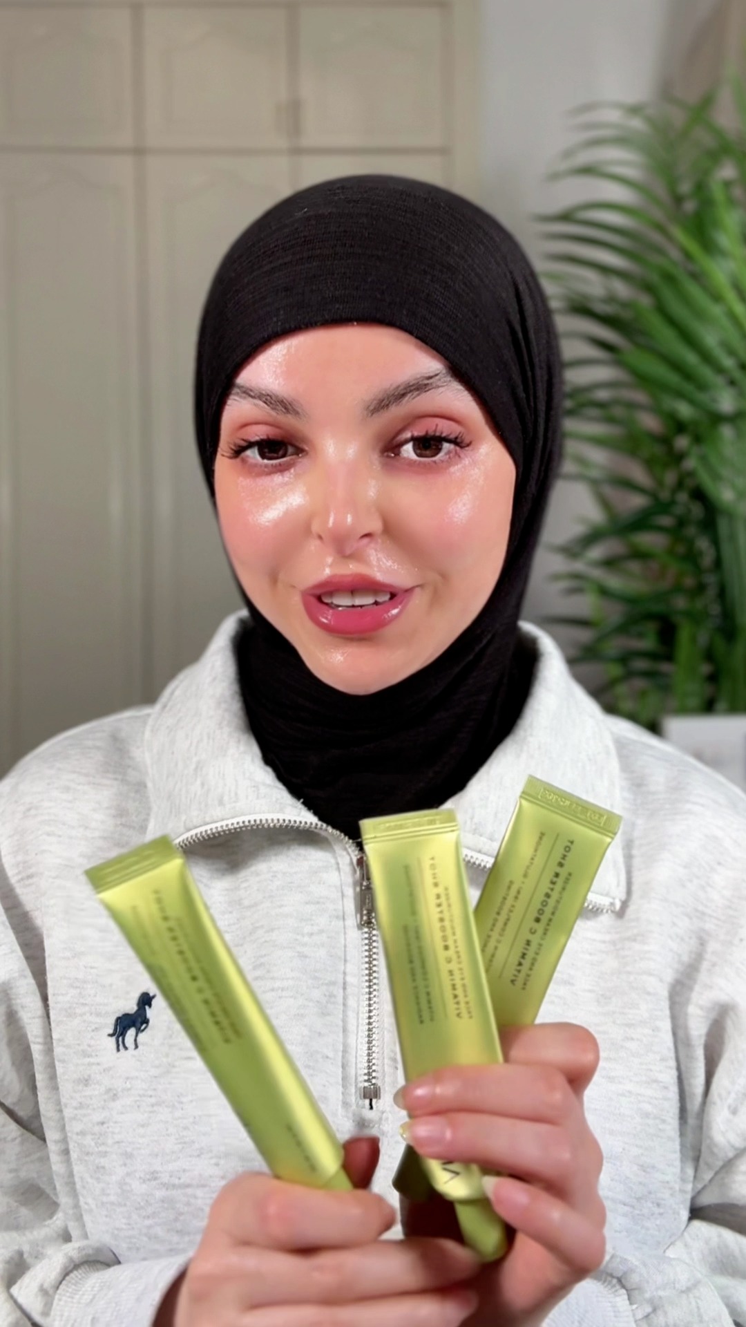 Korean beauty syria Facebook ad: كريم واحد بس في حلول لكل مشاكل بشرتك!