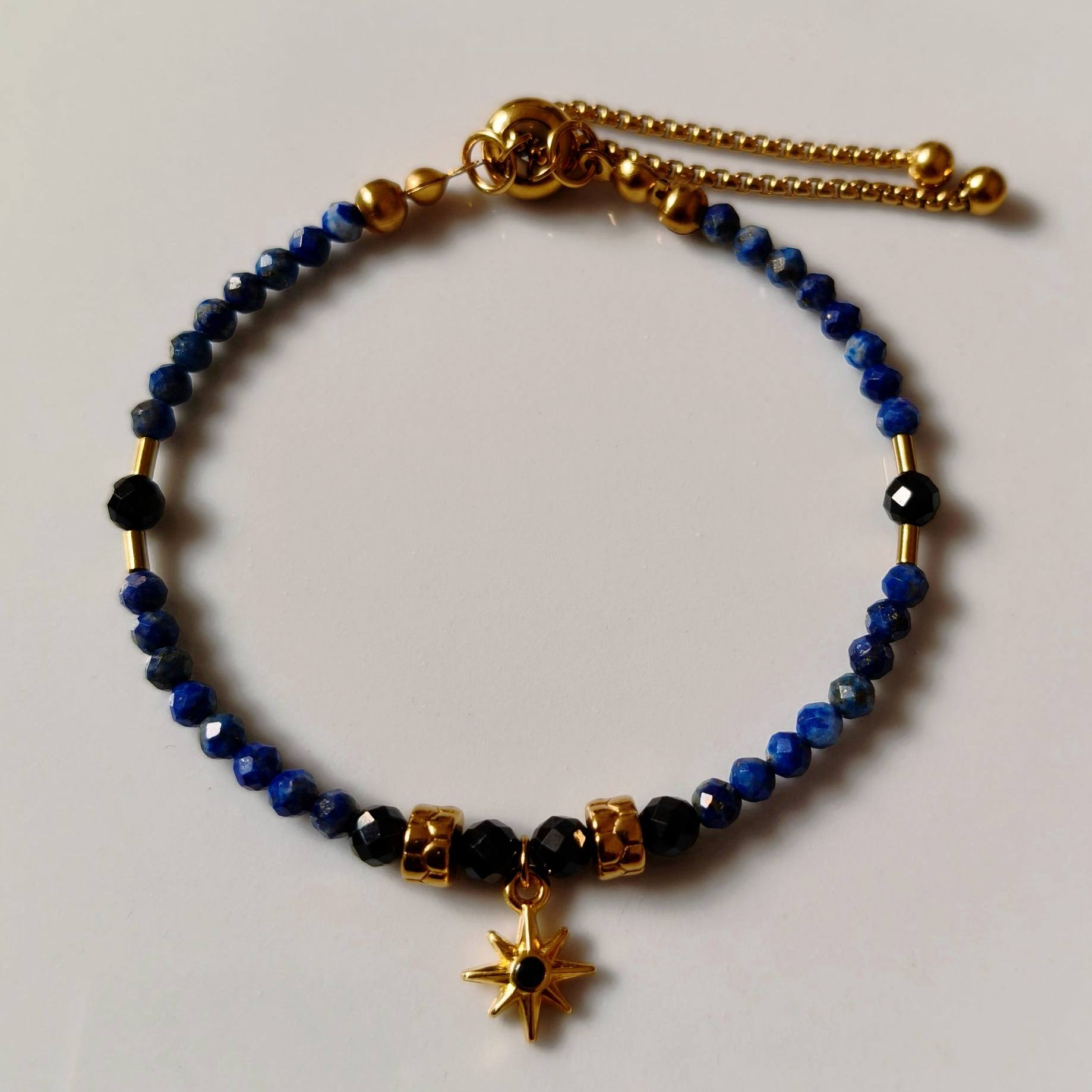Noushkara - Foulards & bijoux Facebook ad: Foulards, étoles, bijoux & accessoires pour un style…