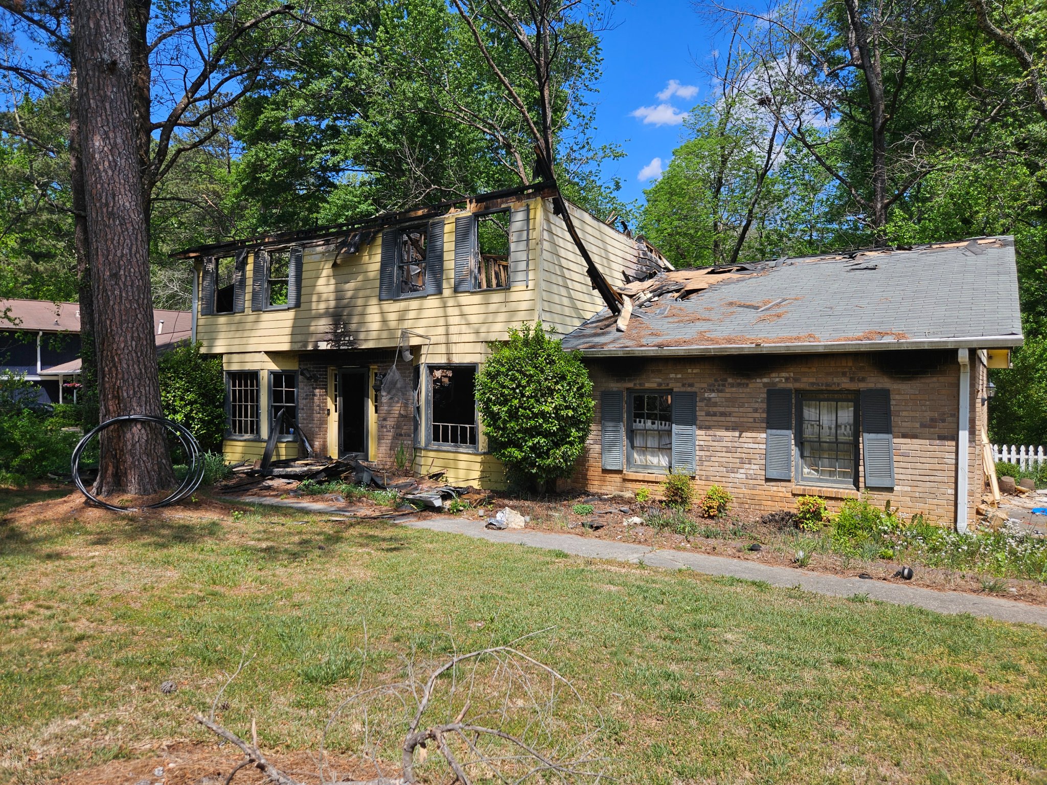 Craig Full Circle Faison Facebook ad: 4 Beds 2.5 Baths House