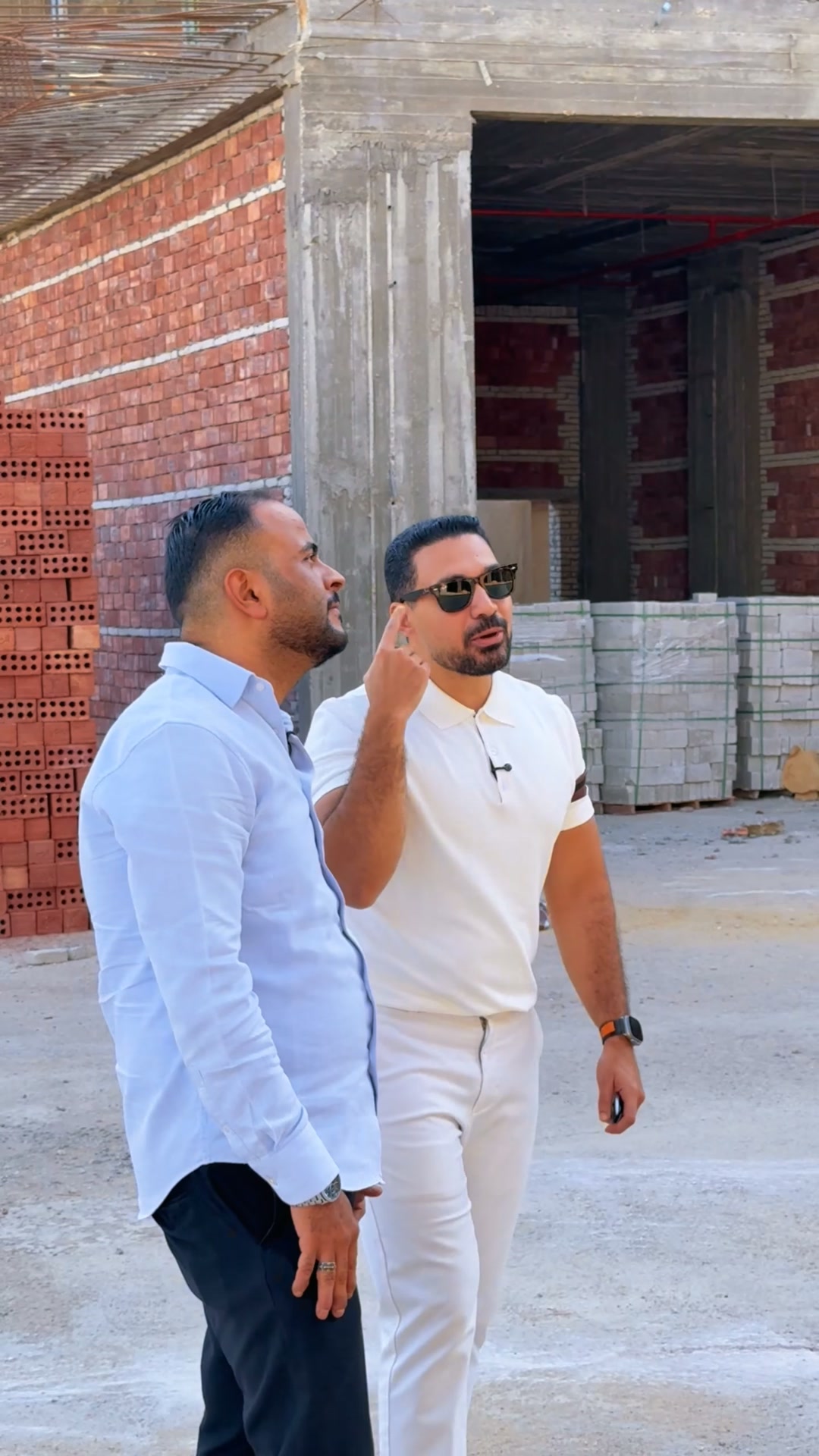 Mahmoud Hassan Talks Facebook ad: سجل بياناتك الآن وامتلك مكتب بمقدم 180 ألف