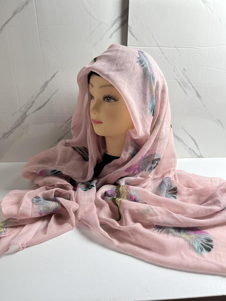 Mat’iss Facebook ad: Sublime ton style avec nos voiles & foulards…