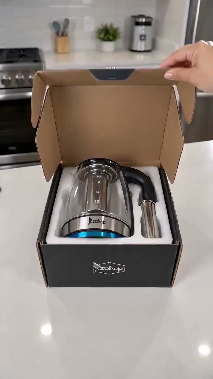 Deigntte shop Facebook ad: Tired of plastic kettles that leave a funny…