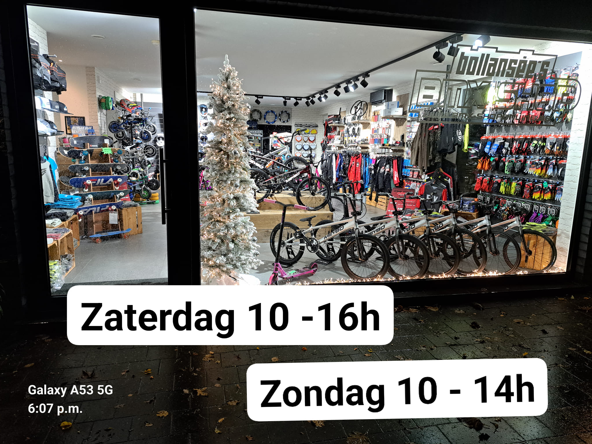 bollansees_bmx_shop Facebook ad: Ook dit weekend zijn we zaterdag en zondag…