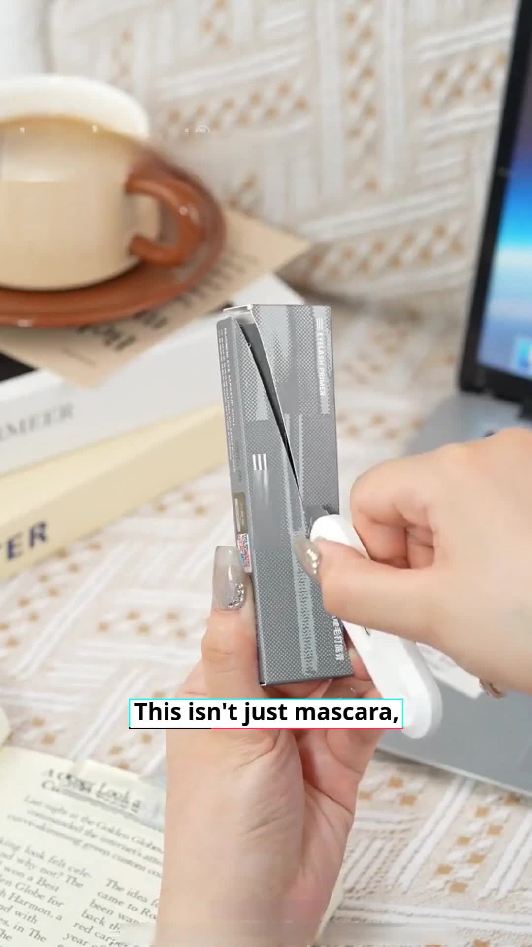 Londonget gift Facebook ad: This is NOT just another mascara.