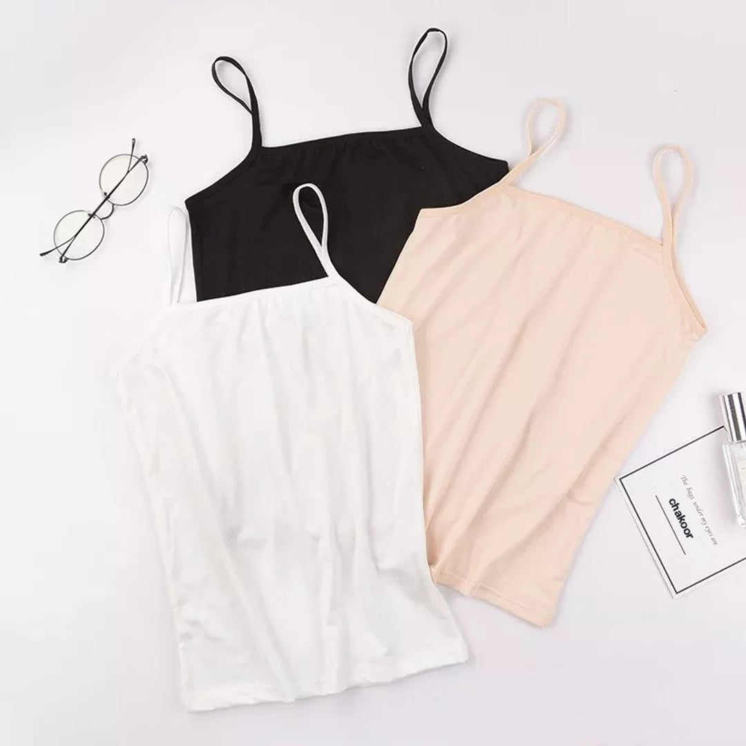 Chakoor Facebook ad: Summer Style Starts Here!