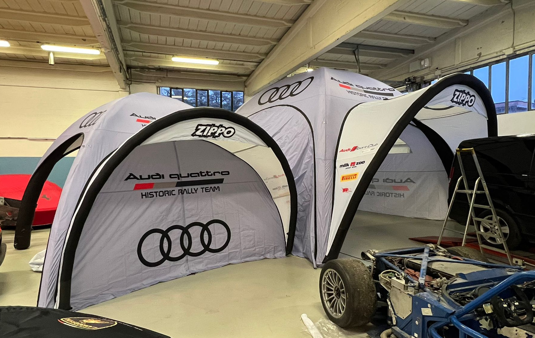 Box-Up Customized Inflatable Tents Facebook ad: Heben Sie Ihren Messestand mit Box-Up hervor!