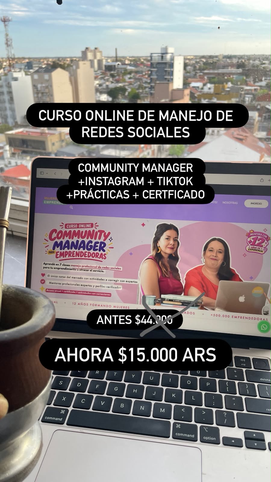 Mujeres que Emprenden Facebook ad: Curso online community manager para emprendedoras
