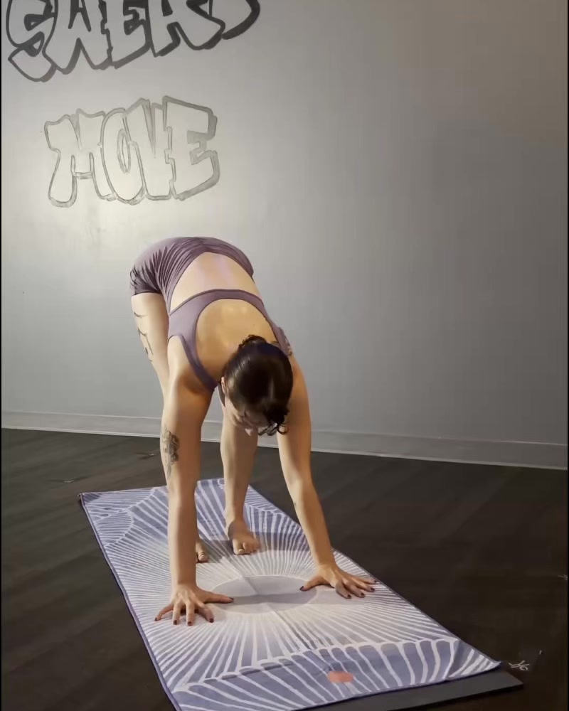 Manduka Facebook ad: Reduce Slipping with Hot Yoga Towels
