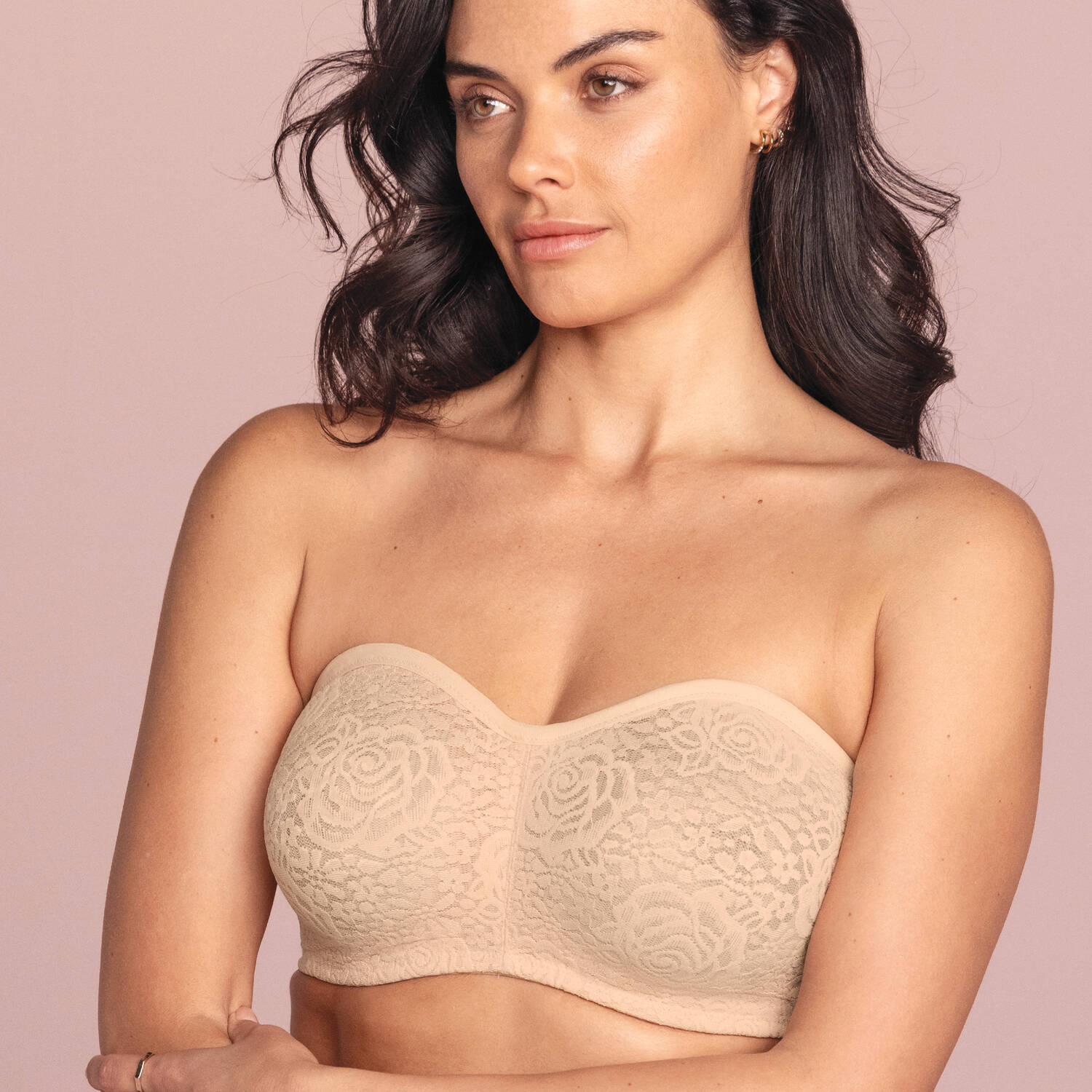 GLAMUSE Facebook ad: Explore the world's most stunning lingerie brands on…