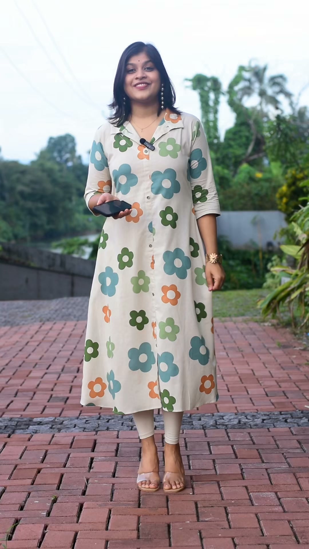IYKA Facebook ad: Everyday Style, Effortlessly Chic
