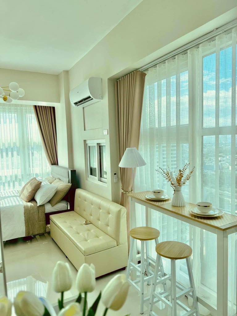 Casa De Timog Staycation Facebook ad: ๐๐๐๐๐๐ง๐๐ ๐๐ฃ ๐๐ค๐ข๐๐ค๐ง๐ฉ.