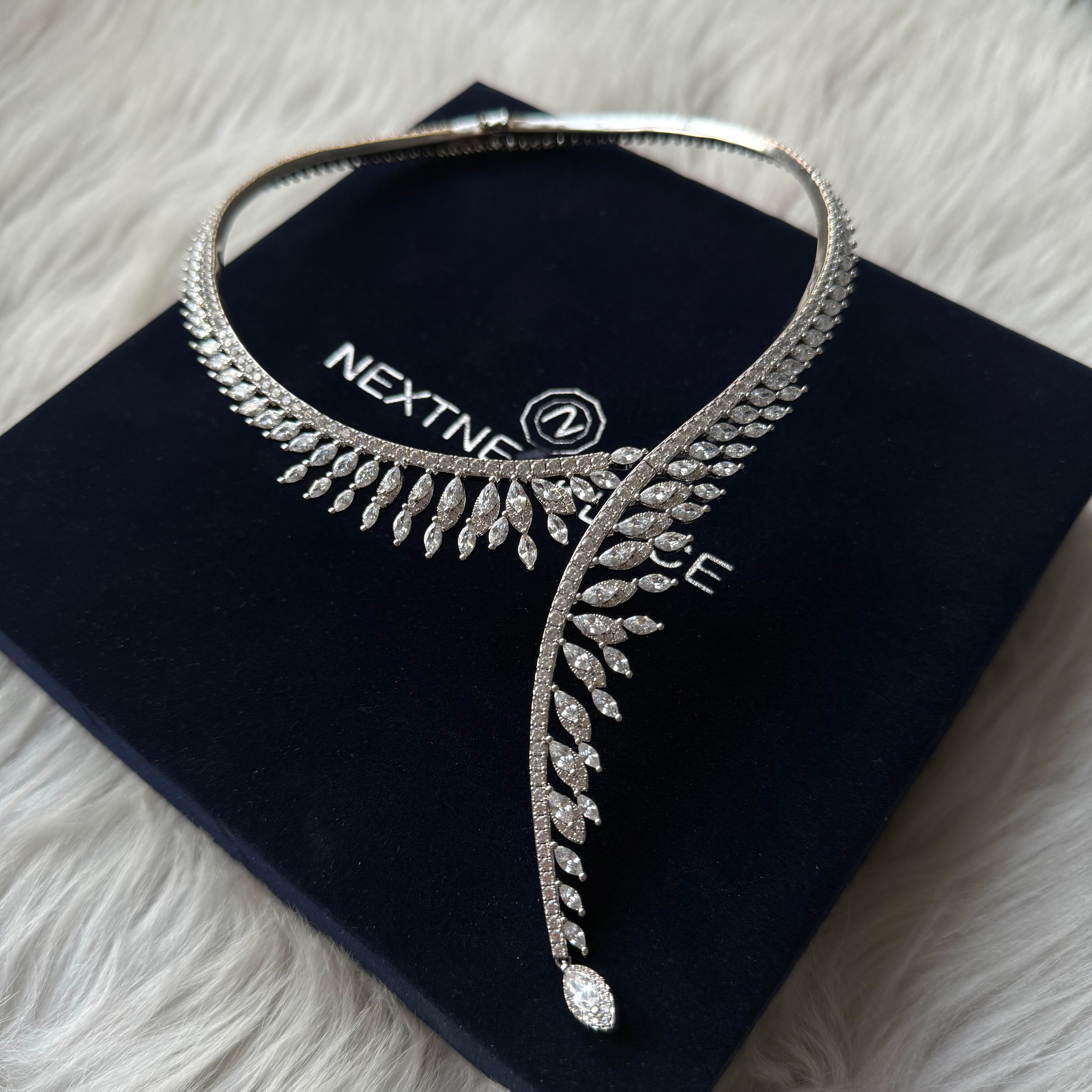 Nextnecklace.com Facebook ad: Sparkle for Valentine’s