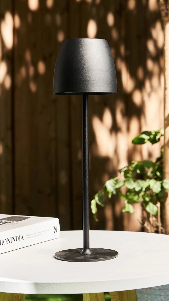 Creative.Lighting Facebook ad