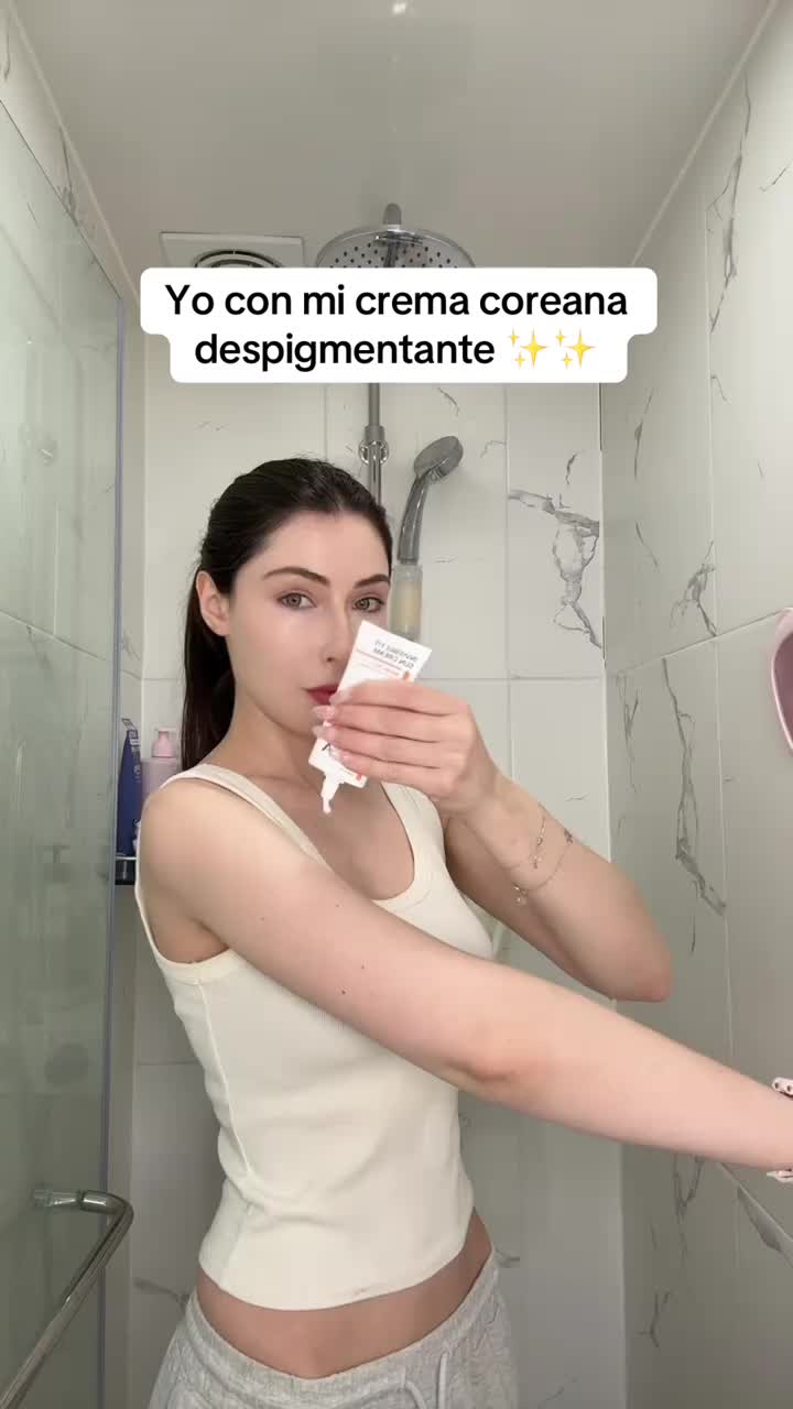 Vsdv Facebook ad: La Crema Solar Coreana Por Solo $16.99