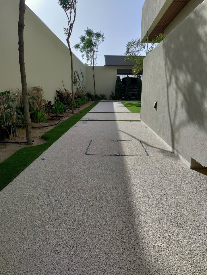 Ayyoor Contracting LLC Facebook ad: Resin Bound Flooring