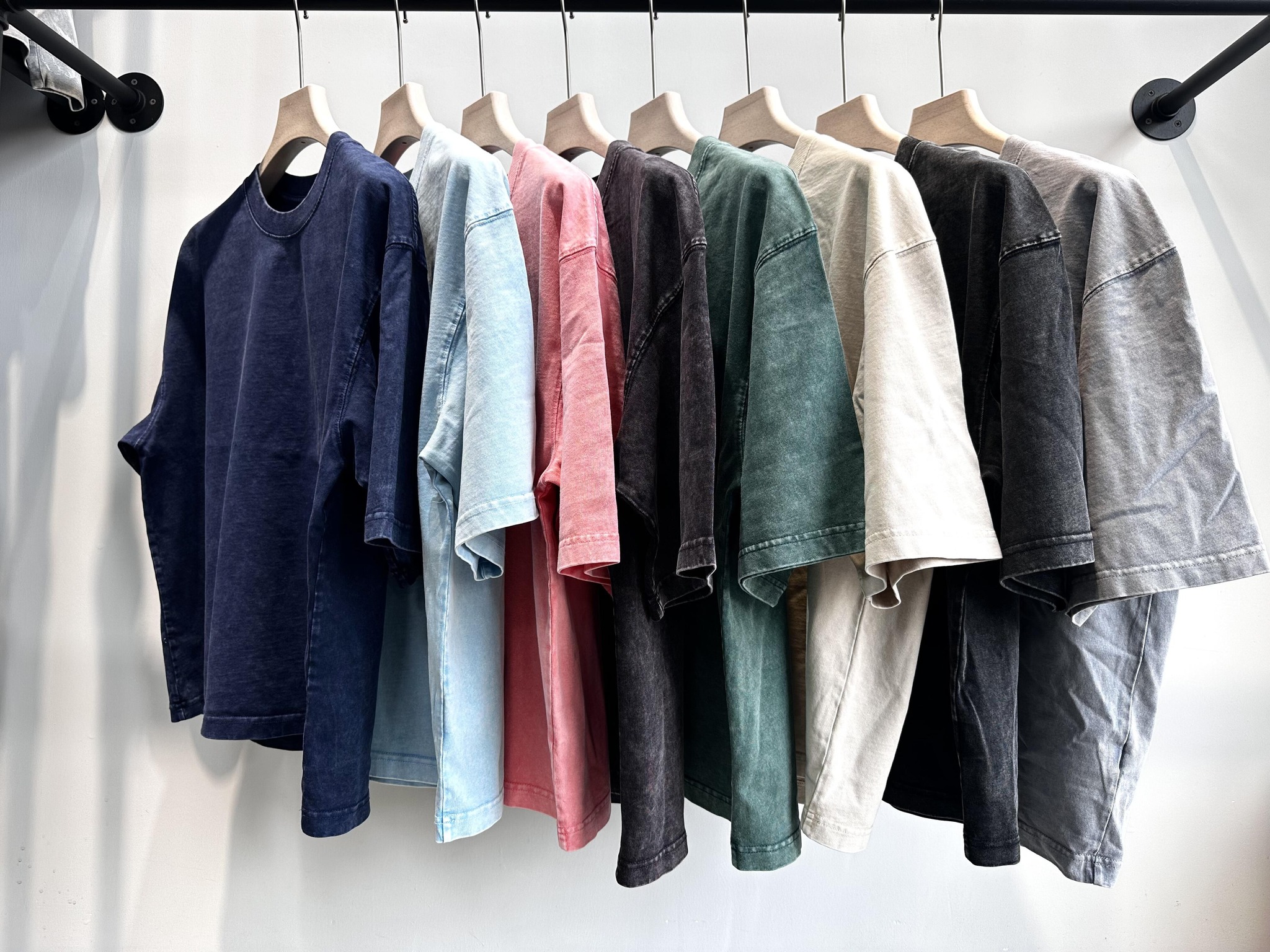 Streetwear men Facebook ad: Custom T-Shirts from a Real Factory?From samples to…