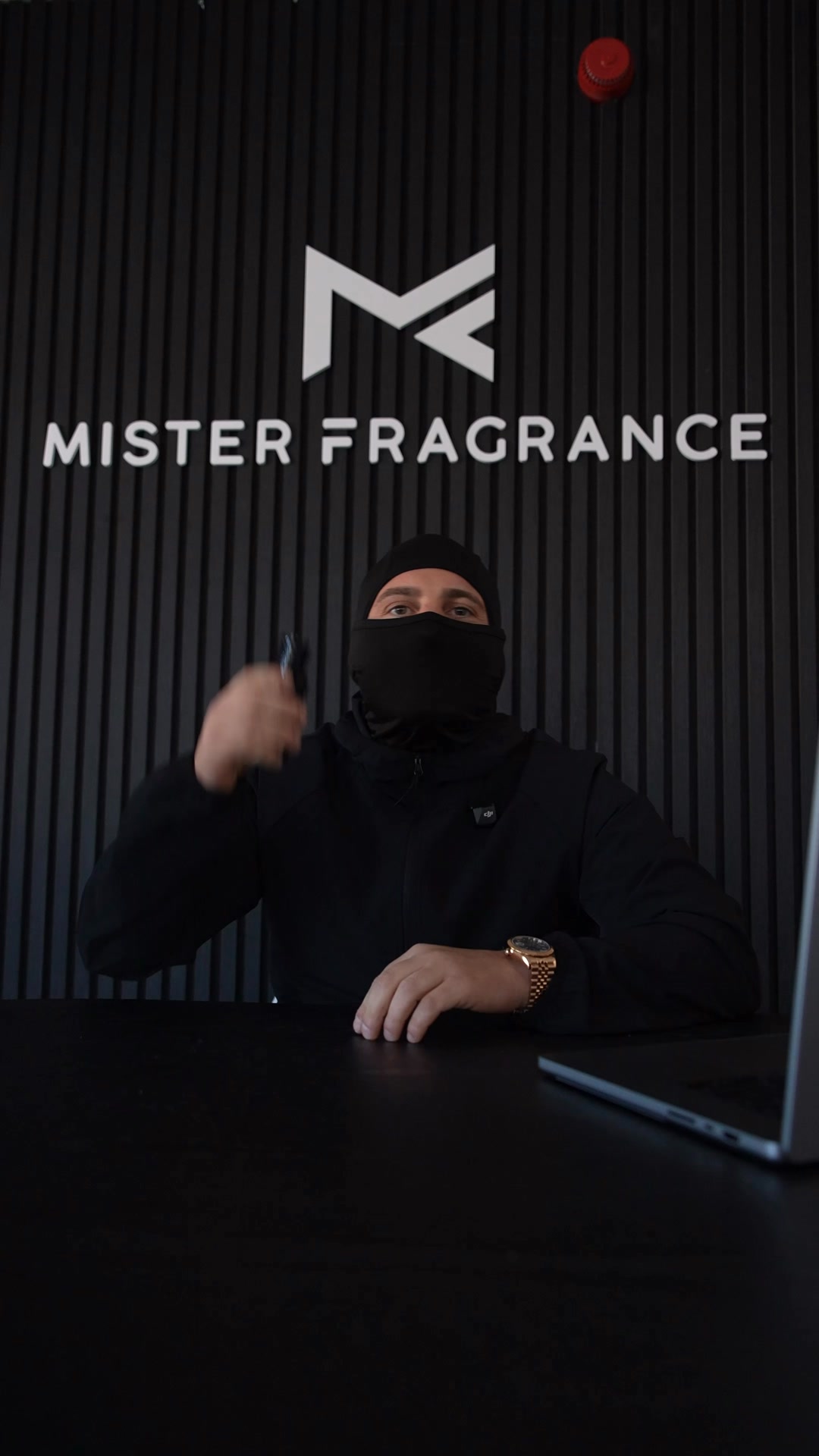 Mister Fragrance Facebook ad: Get 20% Off Your First Order